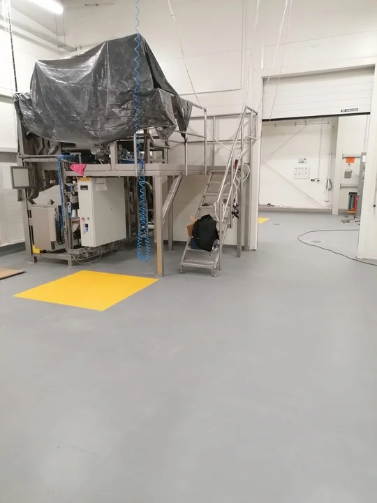 Remont posadzki hali produkcyjnej-image